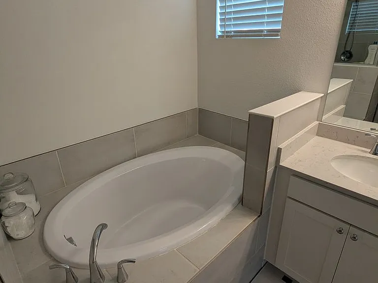 12568 NW 138th Dr — Photo 33