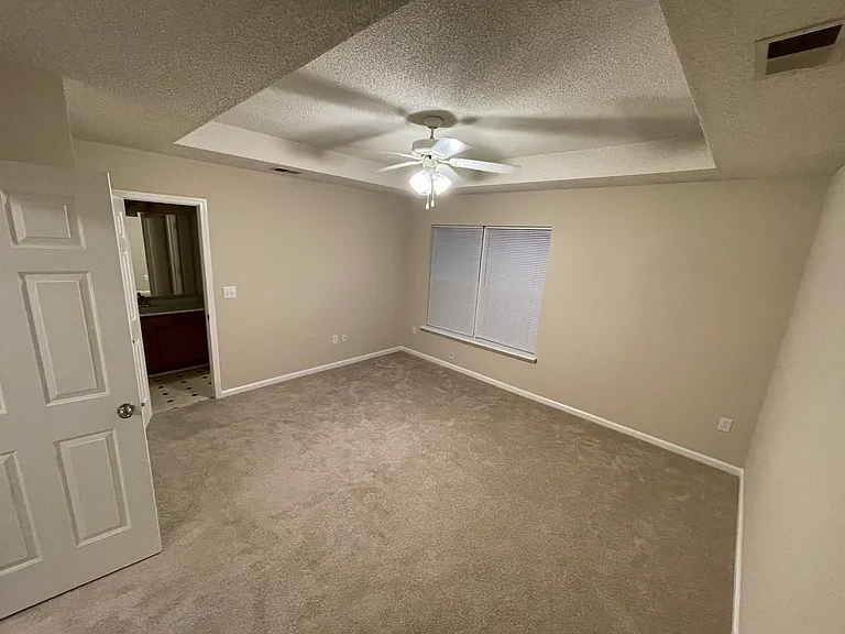 5017 Westview St — Photo 15