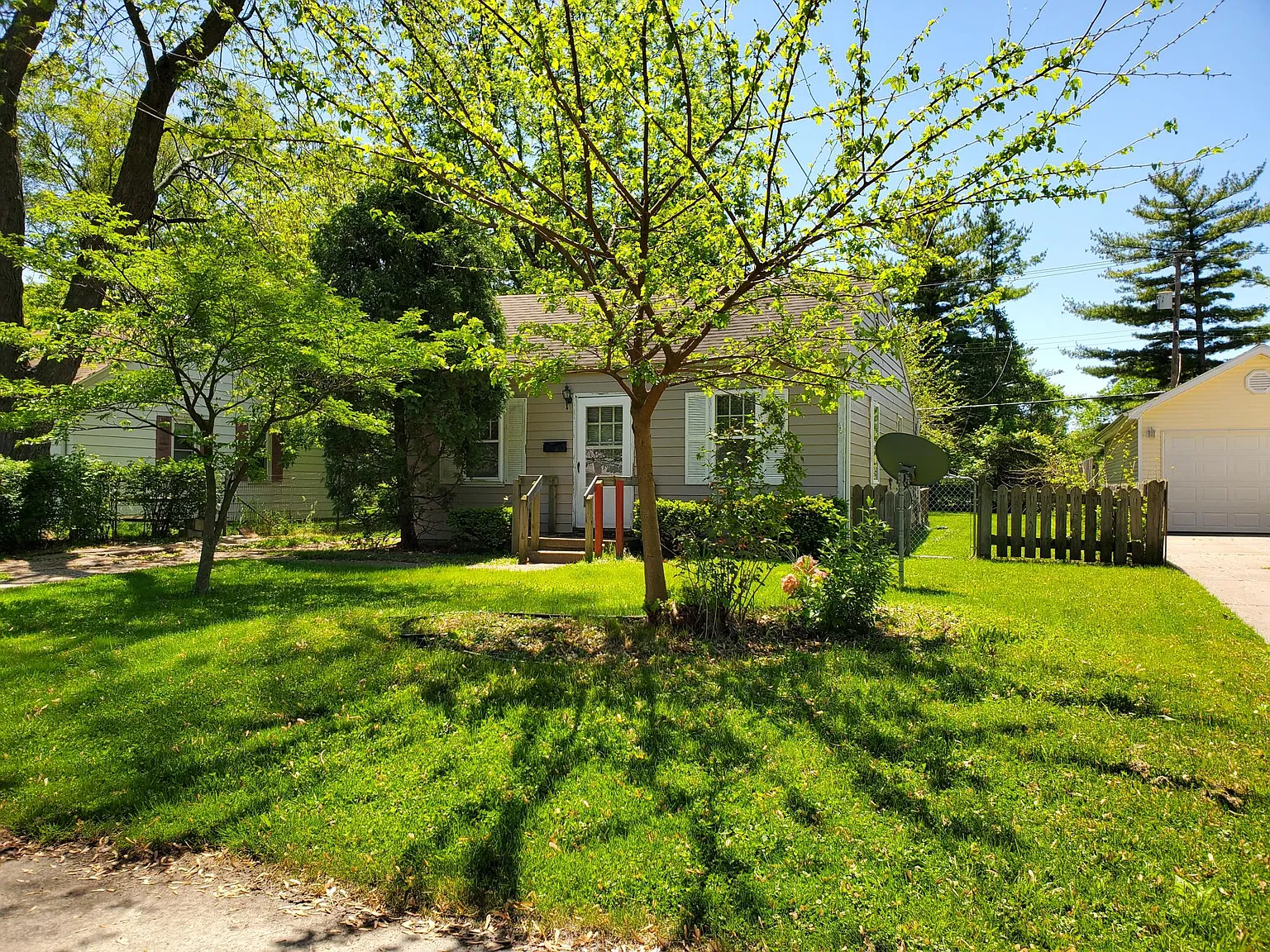 2 bed, $1,095 — Photo 3