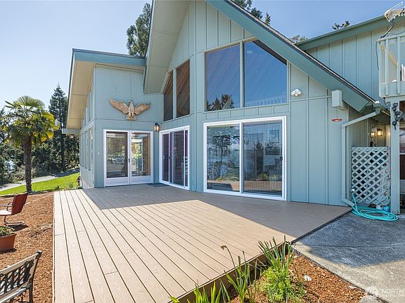 5th image of 382 Discovery Way