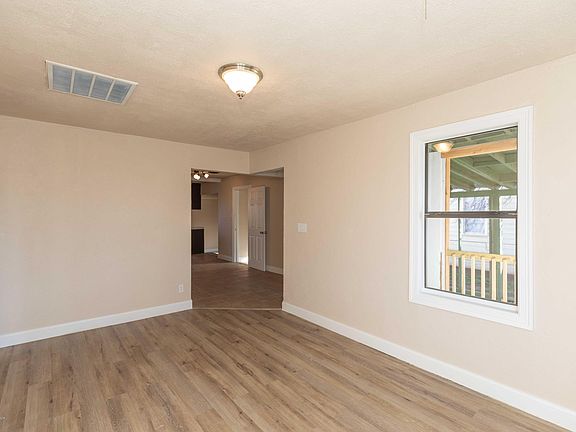4th image of 1601 NE 20th Ave