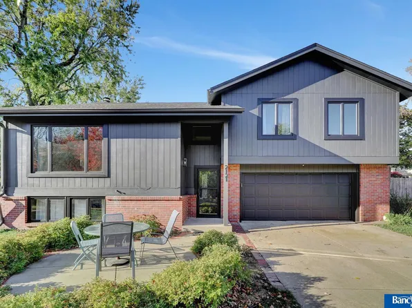 2121 S 77th St, Lincoln, NE 68506