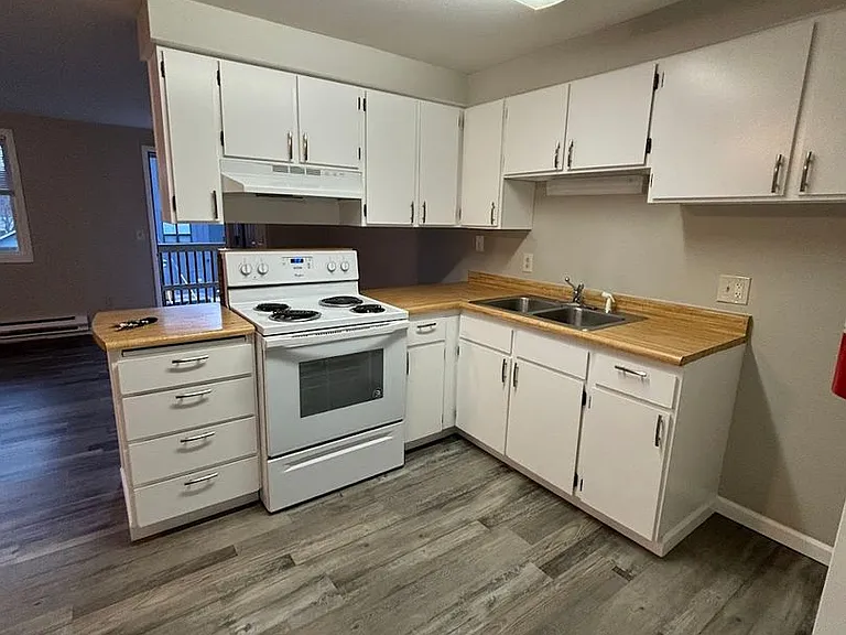 301 Kiwanis Park Ln — Photo 12