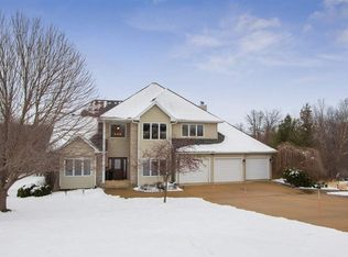1580 Eagle View Ct NW, Swisher, IA
