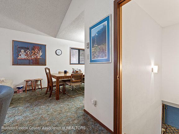 5th image of 471 Paradise Canyon Dr