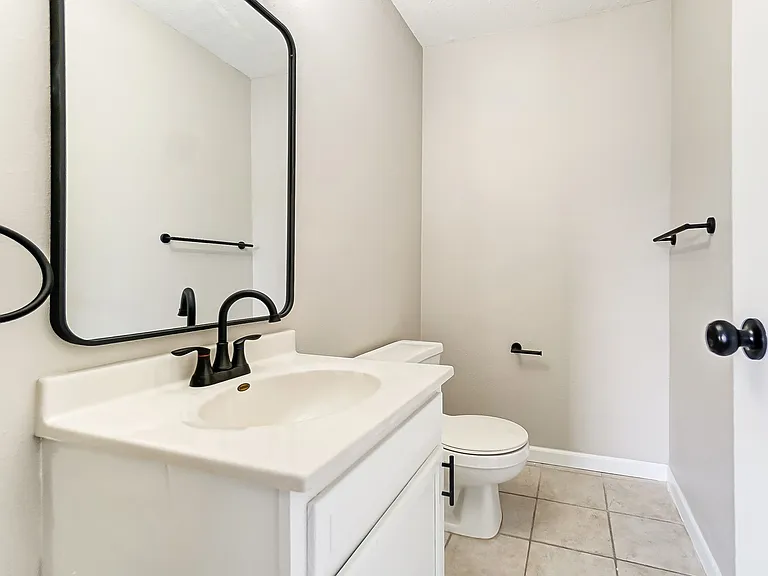 Coral Club Apartments — Photo 7