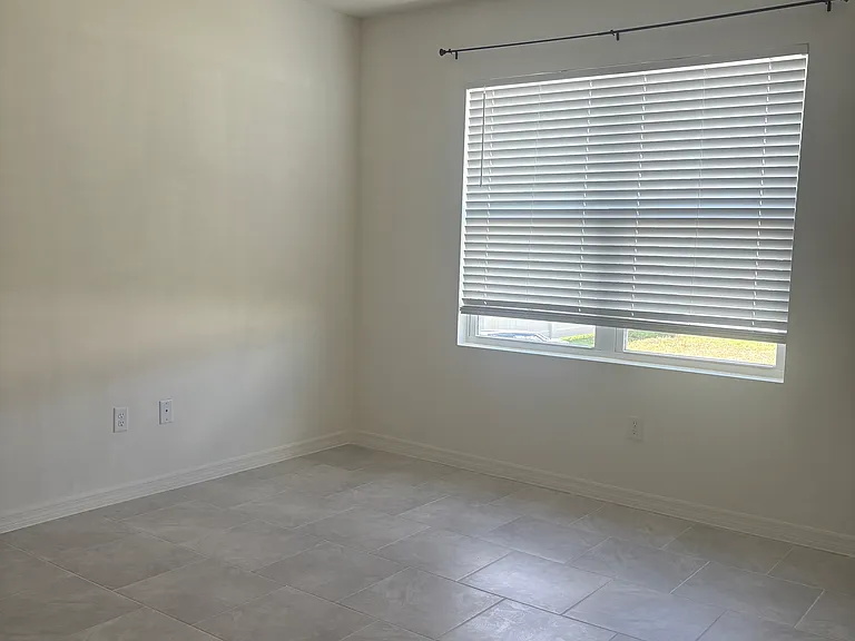1284 Gordon Ave — Photo 7