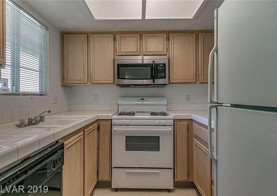 1st image of 1908 Desert Falls Ct Unit 204
