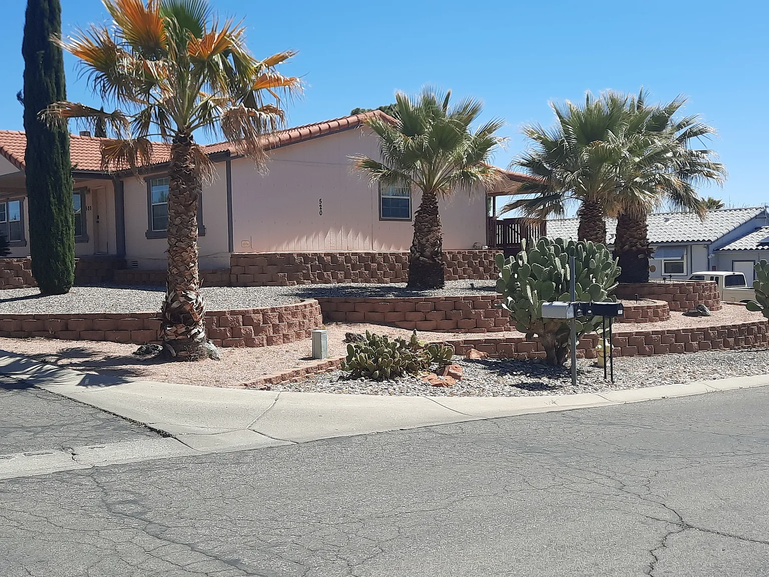 3 bed, 2.5 bath, 2270 sqft, $2,700 — Photo 3
