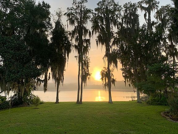 4th image of 2816 Land O Lakes Blvd