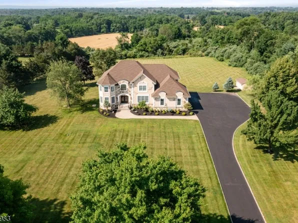 9 Van Fleet Rd, Readington Twp., NJ 08853