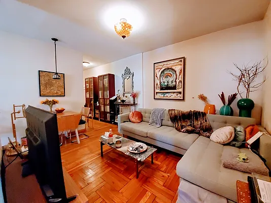 Rented by Compass | media 4