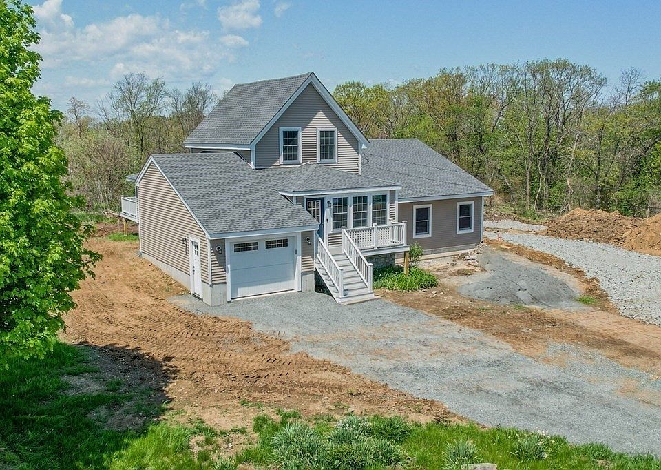 1st image of 64 Pigeon Hill St
