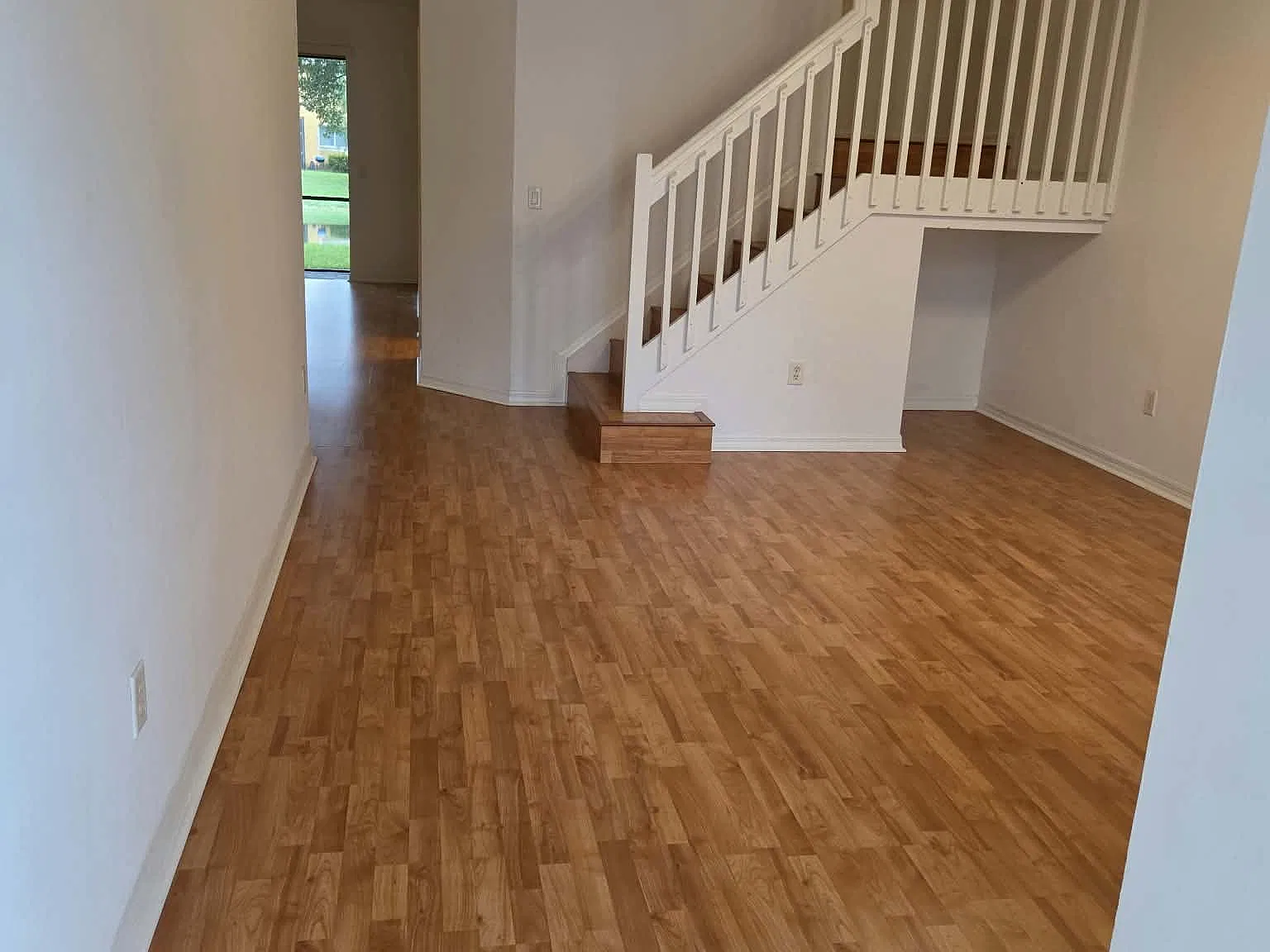 4 bed, $2,295 — Photo 2