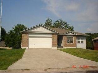 1205 SW 23rd St, Blue Springs, MO 64015