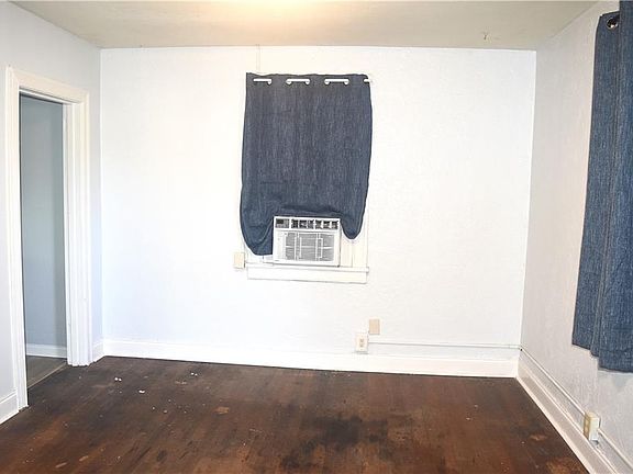 3rd image of 436 Seminole Rd