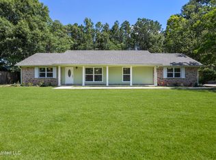 2416 Robertsdale Rd, Gautier, MS 39553