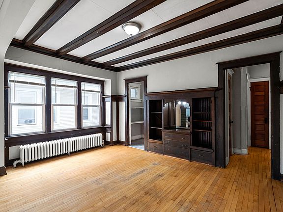 5th image of 3009 N Maryland Ave