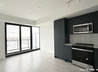 1614 Charles St #331, Whitby, ON L1N0P4