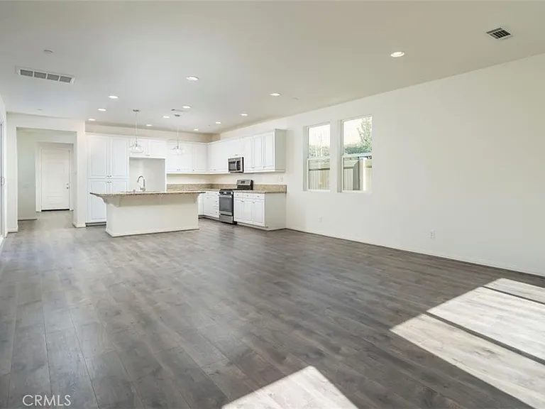 26801 Trestles Dr — Photo 2