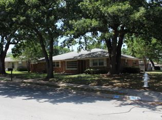 700 Bedford Ct W, Hurst, TX 76053