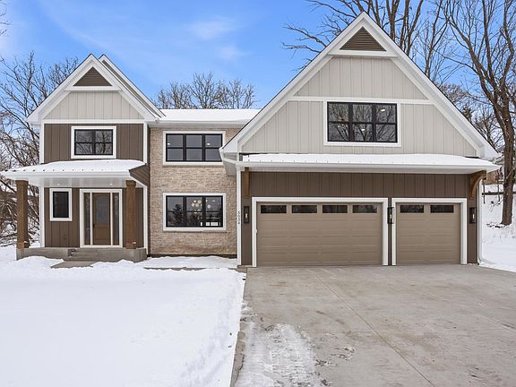 2nd image of 5034 Sparrow Rd