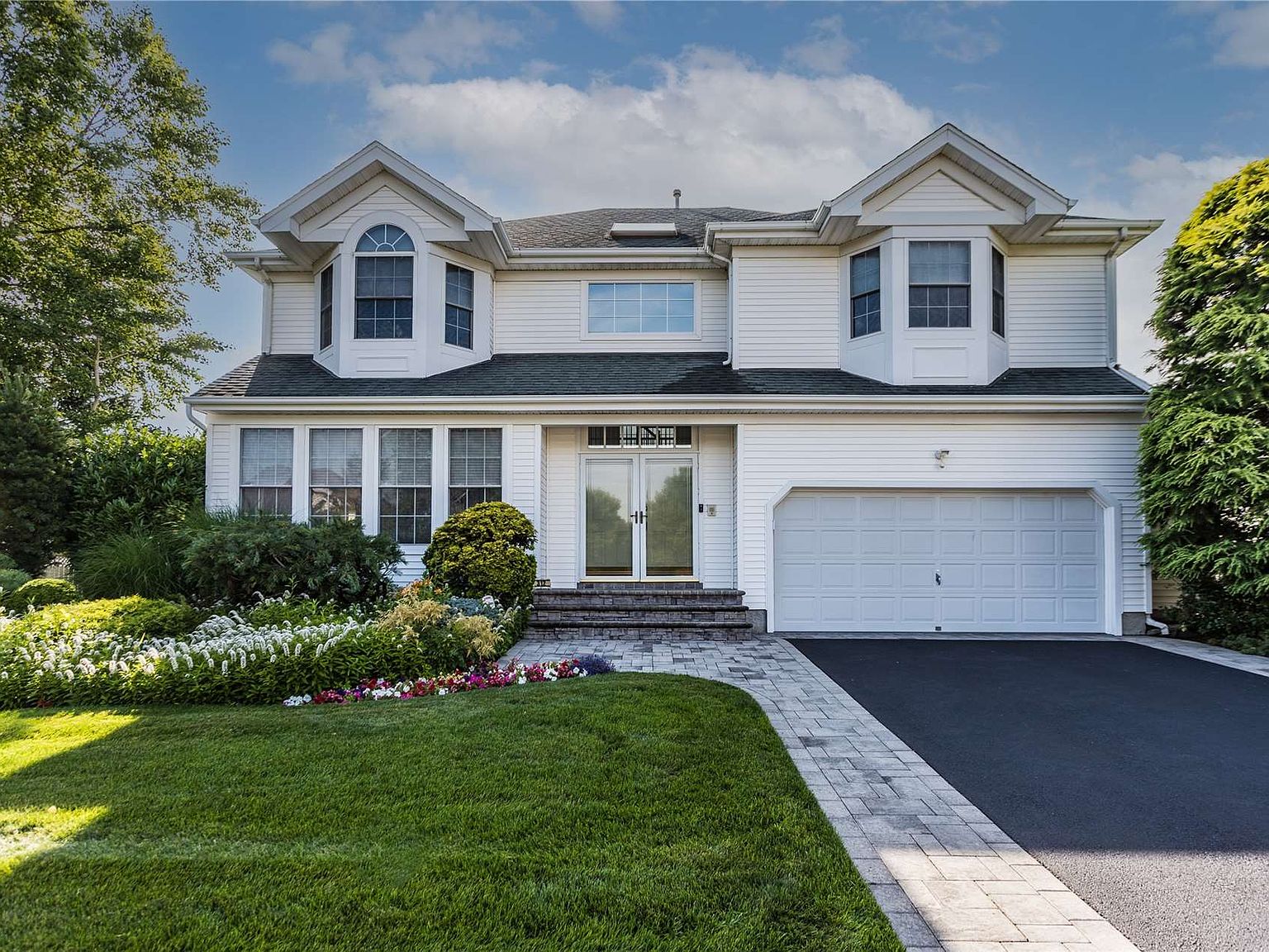 312 Carnation Drive, Farmingdale, NY 11735 Zillow