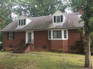 8204 Bronwood Rd, Henrico, VA 23229