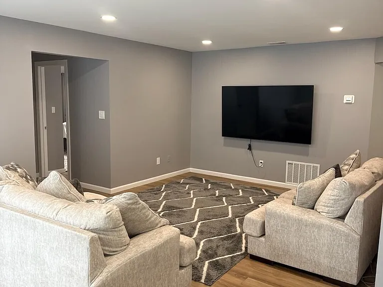 42 Diane Dr — Photo 9