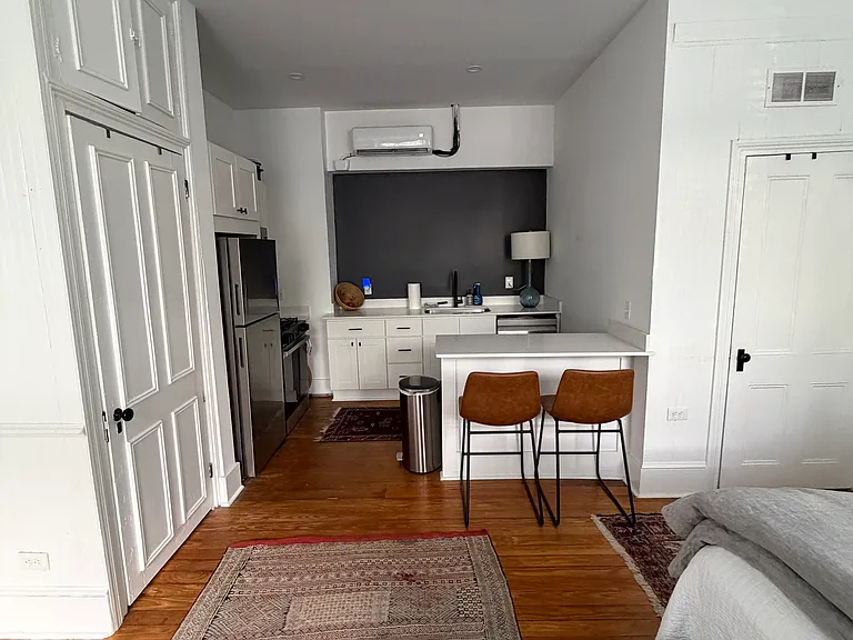 34 Chalmers St #2 — Photo 8