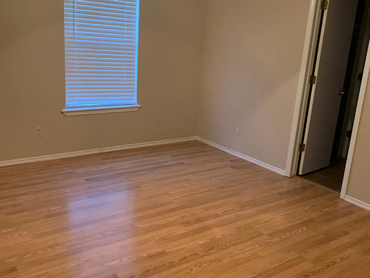 820 S Rose Ave — Photo 2