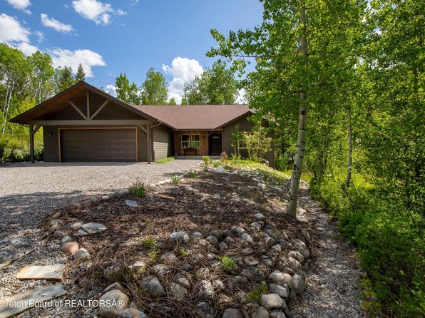 332 N Forest Dr