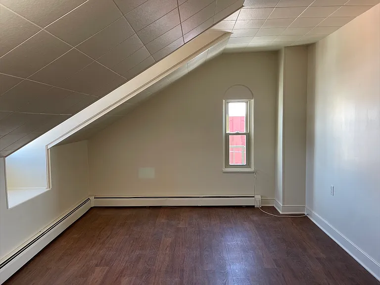 36 S 3rd St #3 — Photo 10