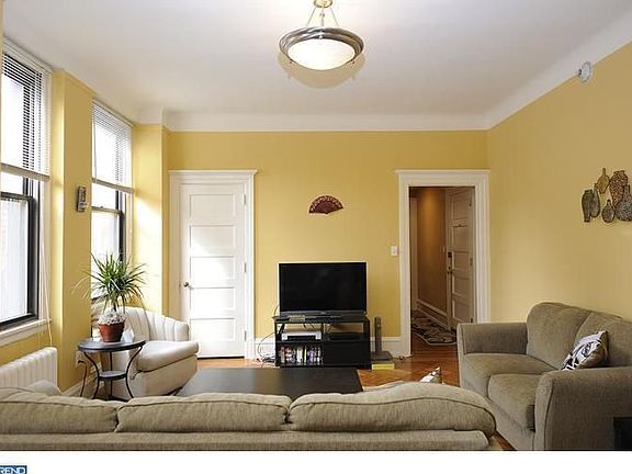 5th image of 250 S 13th St APT 5A