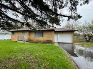 5122 W Bristol Rd, Flint, MI 48507