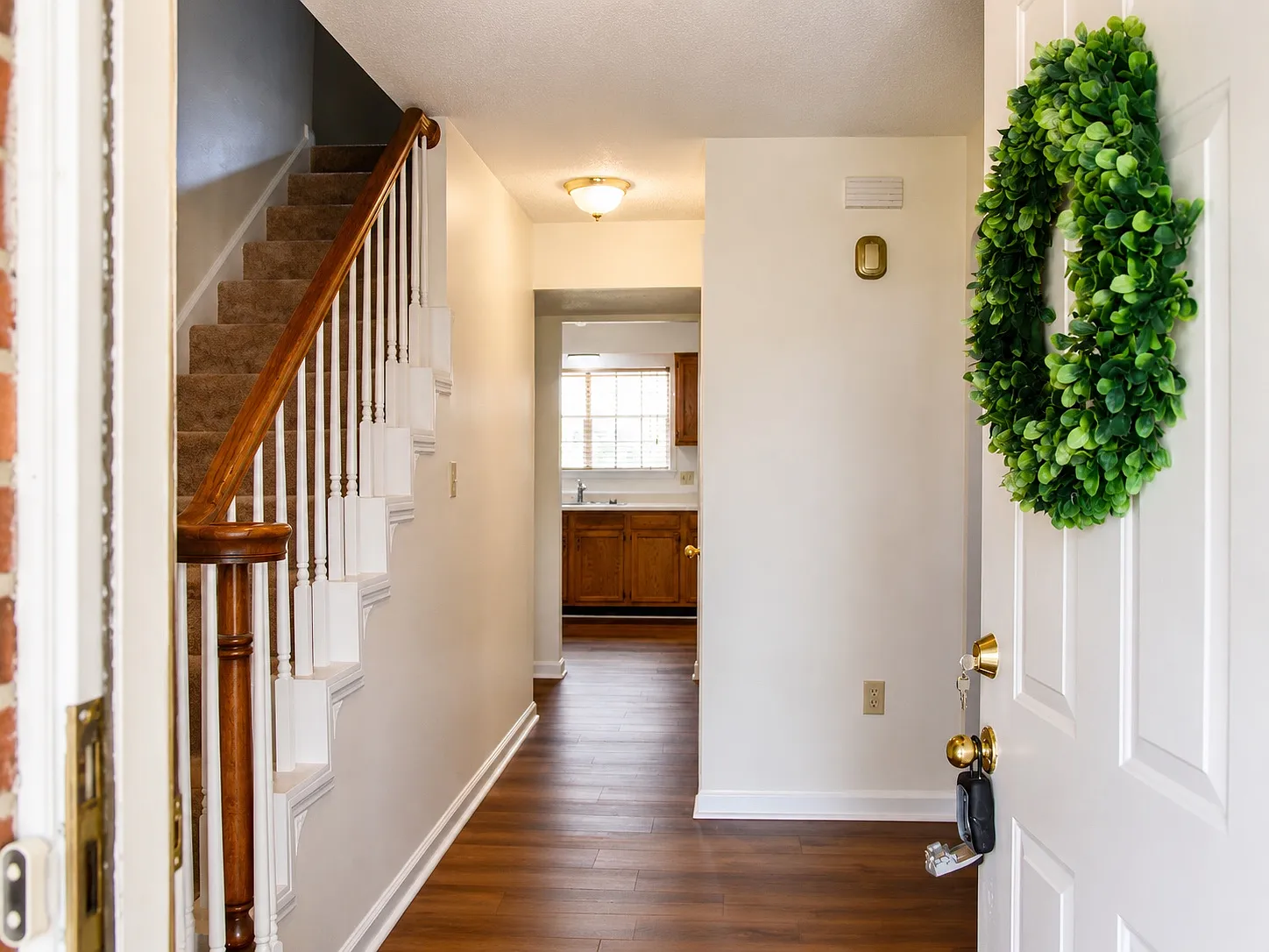 4 bed, 2240 sqft, $1,925 — Photo 3