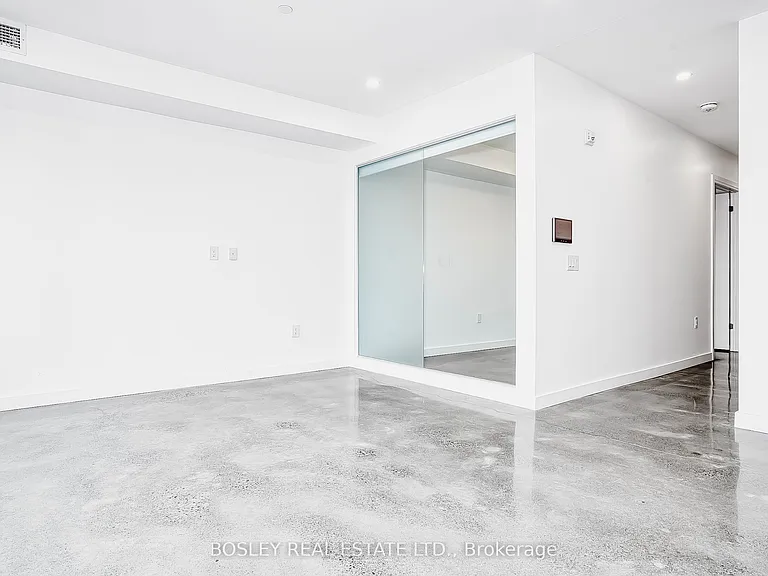 41 River St #52 — Photo 17