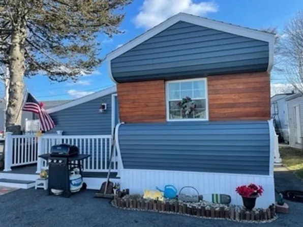 278 Newbury St #67, Peabody, MA 01960