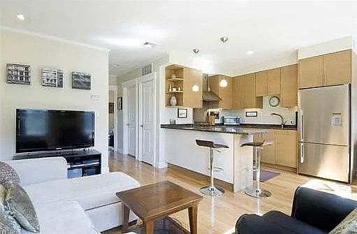 643 Tremont St 3_03042026