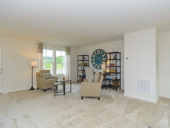 4th image of 8703 Lavender Ln