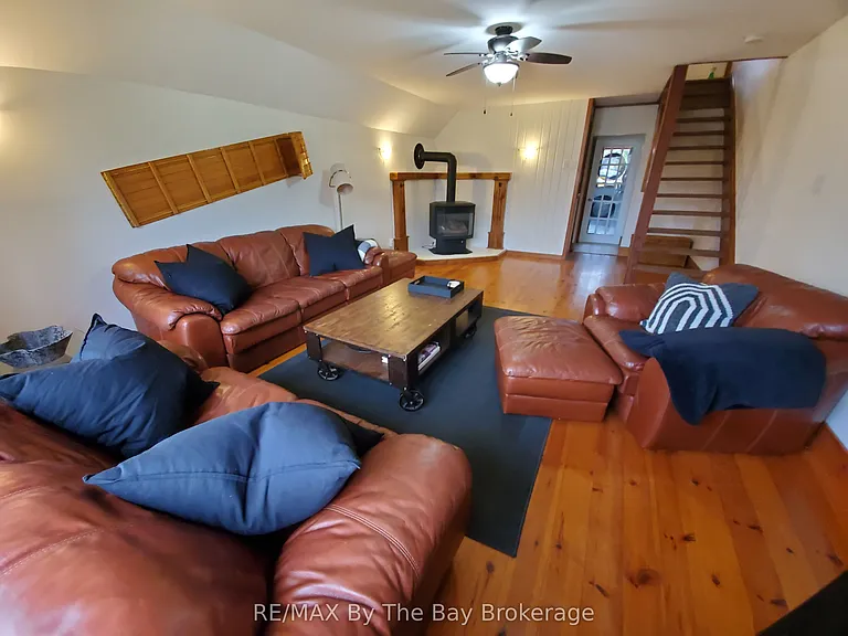 22 Woodcrest Ave — Photo 7