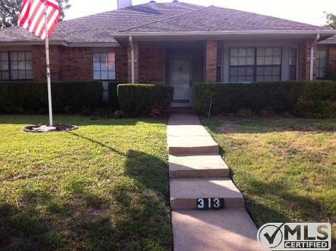 3rd image of 313 Diamond Dr