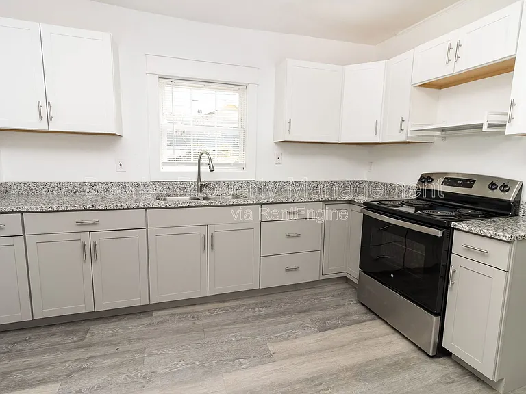 1203 Rockway Dr #2 — Photo 1
