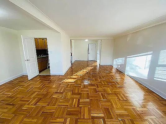 3rd image of 8715 165th St APT 3H