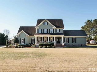 904 Windrow Ln, Raleigh, NC 27603