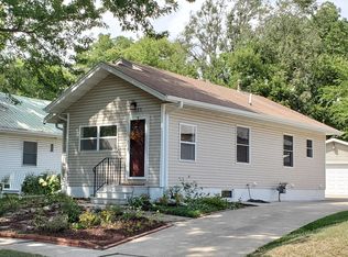 925 5th St, Ames, IA 50010