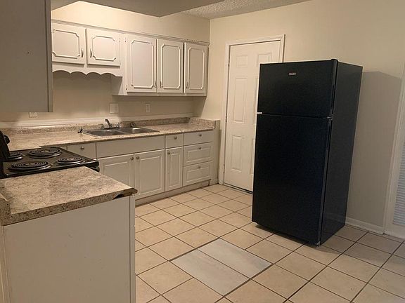 2nd image of 4275 Deerland St