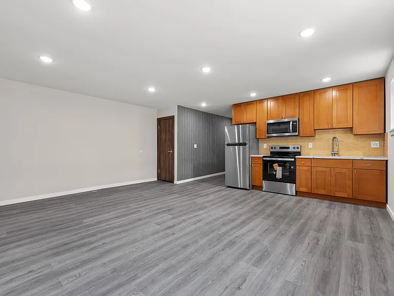 1863 W Nedro Ave — Photo 6
