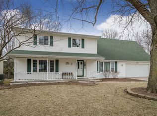 2310 E 46th Pl, Davenport, IA 52807