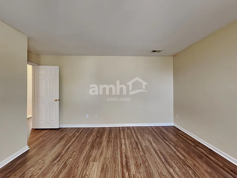 8701 Poteat Dr — Photo 14